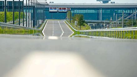 Ein aktuelles Magazin kaufen? Aber doch nicht am Flughafen!
