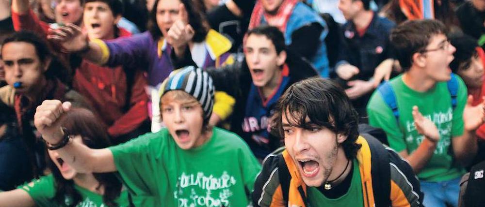 Unter Protest. Studierende demonstrieren in Madrid.
