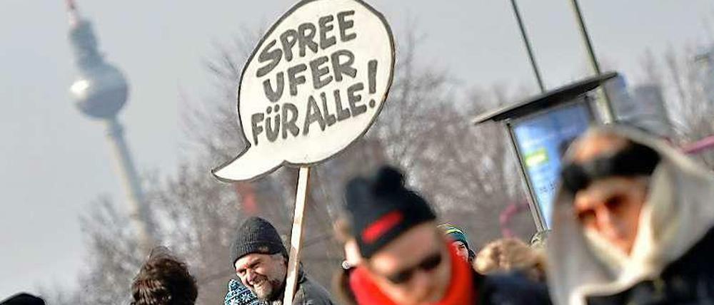 Universelle Forderung. Der Unmut gegen die Bebauung ehemals brachliegender Flächen ist groß.