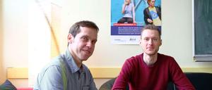 Die Schulsozialpädagogen Andreas Keßler und David Schröder arbeiten mit Schulverweigerern.