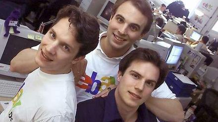 Damals gründeten sie noch selbst: Dieses Bild aus dem Jahr 2000 zeigt die Brüder Oliver, Marc und Alexander Samwer. Wenige Monate nach der Gründung der Auktionsplattform Alando verkauften sie diese an Ebay.