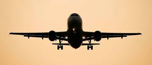 Der Streit um die umstrittenen Flugrouten des Hauptstadt-Airports in Schönefeld geht in eine neue Runde.