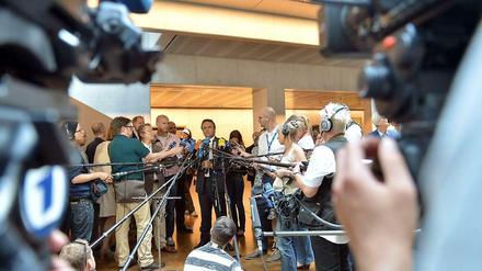 Empfiehlt den Bürgern Virenschutz und Verschlüsselungen: Innenminister Hans-Peter Friedrich.