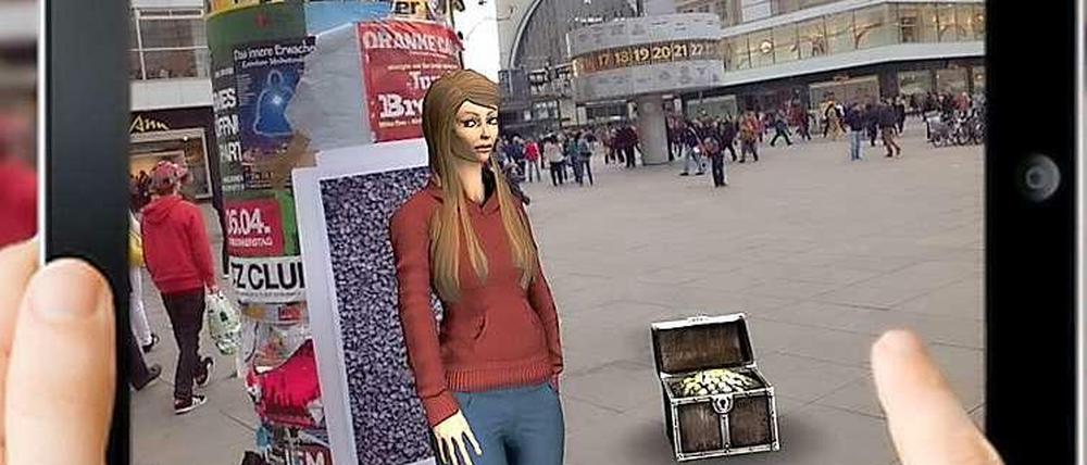 Ich sehe was, was du nicht siehst. Alexa heißt die Hauptdarstellerin des Computerspiels, das eine zweite Realität erschafft – an den Originalplätzen. Am Alexanderplatz steht dann auf einmal eine Schatztruhe, die nur durchs iPad zu sehen ist. 