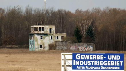Beim Verkauf des alten Militärflughafens der Roten Armee in Oranienburg wurde offenbar nicht der beste Preis bezahlt. 