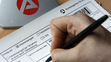 Raus aus der Abhängigkeit von Sozialleistungen. Die Bundesagentur für Arbeit möchte vermehrt Eltern, die bislang Hartz IV bekommen, in Jobs vermitteln.