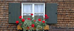 Fenster an einem Haus.