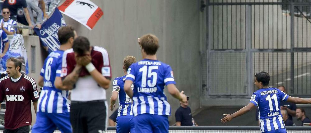 Sami Allagui (r.) bejubelt sein kurioses Tor zum 1:1.