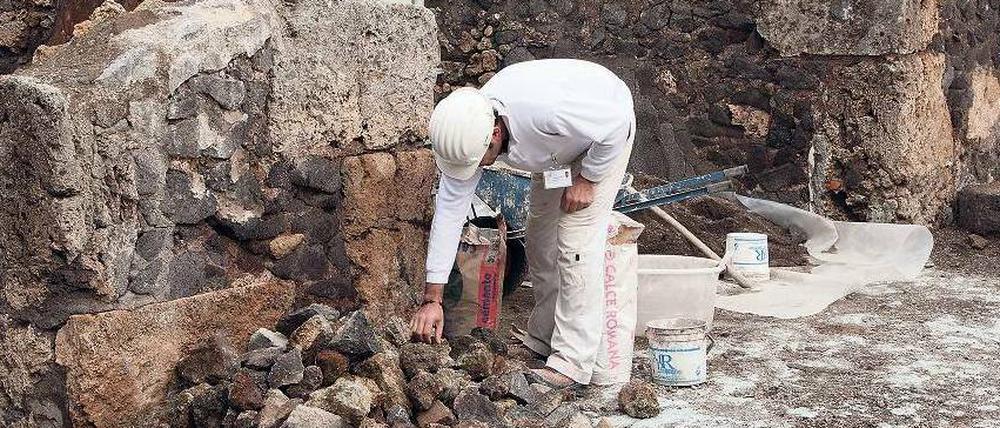 Stein auf Stein. Italien schob 2012 das „Große Pompeji-Projekt“ an. Daraufhin wurden einige neue Baustellen eingerichtet. Doch es erweist sich als schwierig, die Aufträge an der Mafia vorbei zu vergeben.