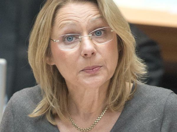 Wirtschaftssenatorin Yzer