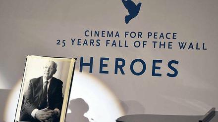 Abend der Helden. Michail Gorbatschow stand am Samstagabend im Mittelpunkt des „Heroes Dinner“ von „Cinema for Peace“.