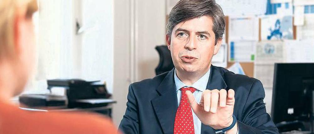 Götz-Albrecht von Foerster verkauft für die Allianz Versicherungen.