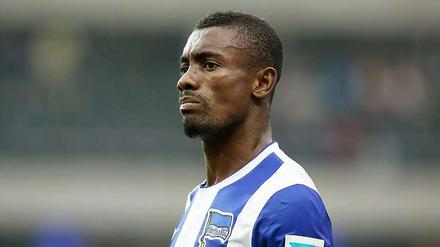 Wer kann schon nach vorne schauen? Salomon Kalou würde gerne in die Zukunft blicken, denn die Gegenwart bei Hertha ist für ihn weniger schön.