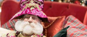 Gekündigter Weihnachtsmann. 13 Jahre lang war Peter Georgi für das KaDeWe tätig, bis er jetzt abgesetzt wurde. Dagegen regt sich Protest.