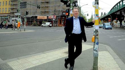  Der grüne Bezirksstadtrat für Stadtentwicklung, Jens-Holger Kirchner (hier im Prenzlauer Berg), wehrt sich gegen Kritik an Dauerbaustellen.
