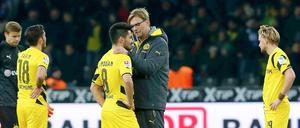 Auch mit Nuri Sahin (l.) Ilkay Gündogan und Marcel Schmelzer (r.) kann Borussia Dortmund nicht an die Leistungen der vergangenen Jahre anknüpfen.