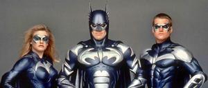 Kommen sie auch mal nach Macau? Batgirl (Alicia Silverstone), Batman (George Clooney) und Robin (Chris O'Donnell, von links) aus dem Kinofilm "Batman und Robin". Die chinesische Stadt Macau ist auf dem besten Wege, das Las Vegas von Asien zu werden. 