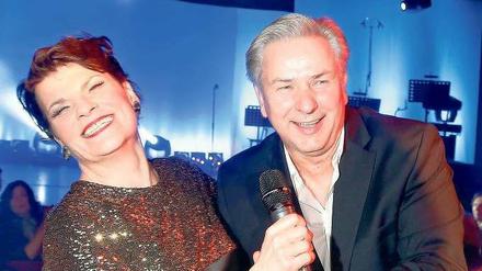 Gayle Tufts und Klaus Wowereit am Samstag im Tipi.