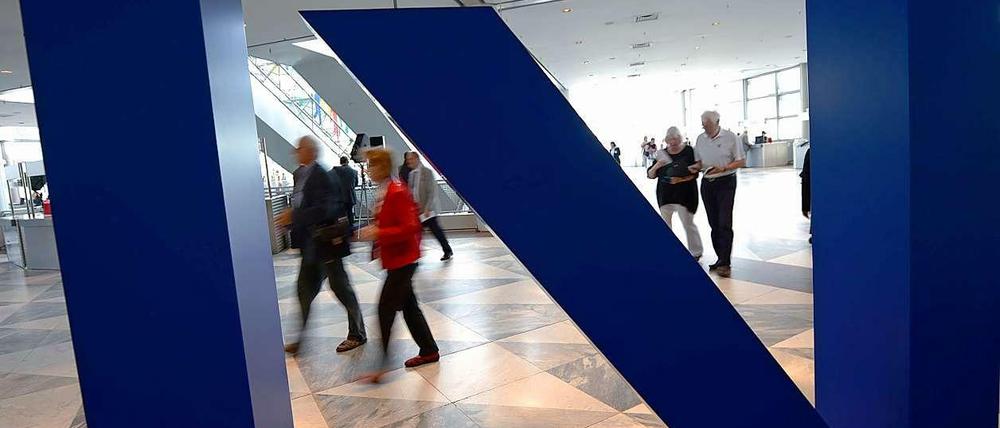 Hauptversammlung. Heute treffen sich die Aktionäre der Deutschen Bank in Frankfurt am Main. 