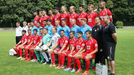 Weiter in Richtung Konstanz: Trainer Engin Yanova (ganz links) mit seinem Team für die kommende Saison.