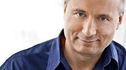 Immer unterwegs. Paavo Järvi leitet drei Orchester und ist ein vielbeschäftigter Gastdirigent.