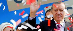 Recep Tayyip Erdogan, Türkeis Präsident, möchte, dass in den Schulbüchern steht, Amerika sei von Muslimen entdeckt worden.