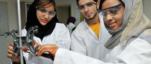 Vor allem deutsche Ingenieursstudiengänge sind gefragt. Im Bild Studierende der German University Oman.