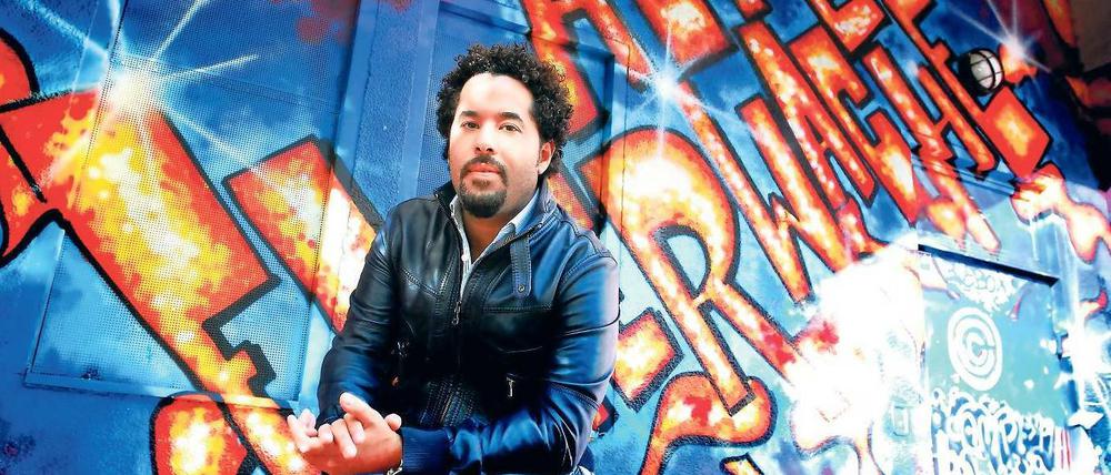 Aus der Ich-Perspektive. Adel Tawil wird das Duo Ich & Ich wie gewohnt alleine auf der Bühne vertreten. Seine Partnerin Annette Humpe hat zu großes Lampenfieber. Gerüchte, dass sich die Band im kommenden Jahr auflösen wird, hat der 32-Jährige dementiert.