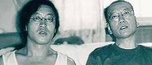 Bei Ling, 51, ist ein chinesischer Schriftsteller und Dissident, der nach seiner Ausweisung aus China in den USA und Taiwan im Exil lebt. 2009 wurde er von der Frankfurter Buchmesse auf chinesischem Druck hin ausgeladen. Im Riva-Verlag erscheint jetzt seine Biografie Liu Xiaobo. 