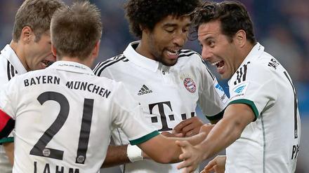 Und am Ende jubeln die Bayern. Claudio Pizarro (rechts) feiert sein Tor zum 4:0 für die Münchner.