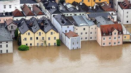Passau unter Wasser. In Juni rollte eine Hochwasserwelle durch halb Deutschland. Die Furcht der Deutschen vor Naturkatastrophen ist wohl auch deshalb auf Platz zwei gerückt. 