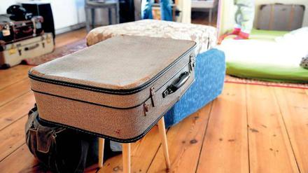 Angekommen in Berlin. Künftig werden Koffer nicht mehr so oft in einer Ferienwohnung ausgepackt. 