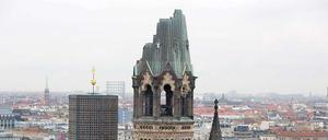 Kein historisierender Wiederaufbau, sondern ein Mahnmal gegen Krieg und für Versöhnung: Die Gedächtniskirche.