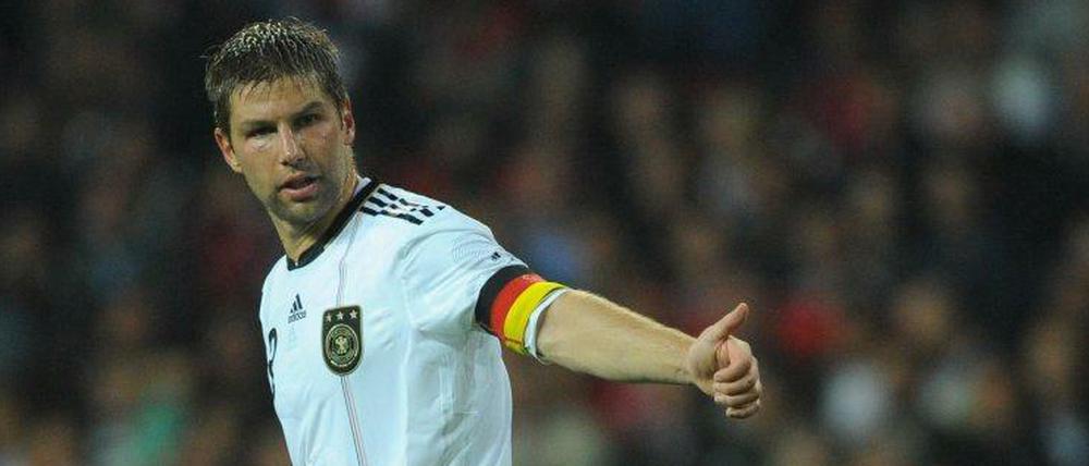 Thomas Hitzlsperger beim Länderspiel Dänemark gegen Deutschland (2010).