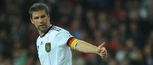 Thomas Hitzlsperger beim Länderspiel Dänemark gegen Deutschland (2010).