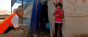 Der norwegische Politiker Jan Egeland war Koordinator für Nothilfe der Vereinten Nationen. Jetzt besuchte er syrische Flüchtlinge in ihren Lagern.