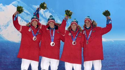 Freude über Silber: Michael Hayboeck, Thomas Morgenstern, Thomas Diethart und Gregor Schlierenzauer (von links).