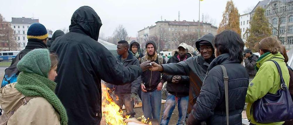 Ein Runder Tisch soll den Streit um die Flüchtlinge in Berlin klären.