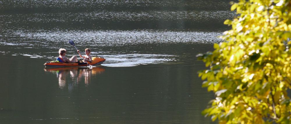 Paddeln auf dem Königssee im Grunewald - auch das gehört zu Wilmersdorf.