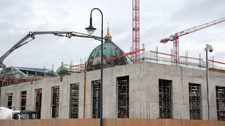 Der Rohbau wächst rasch empor: Baustelle des Humboldtforums.