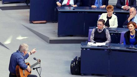 Im Zwiegespräch mit der Linken-Fraktion im Bundestag: Wolf Biermann. 