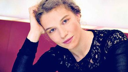 Begehrt. Schauspielerin Antonia Bill, 26, steht regelmäßig im Berliner Ensemble auf der Bühne. Und ist jetzt auch mit einem Solo im Renaissance-Theater zu sehen.