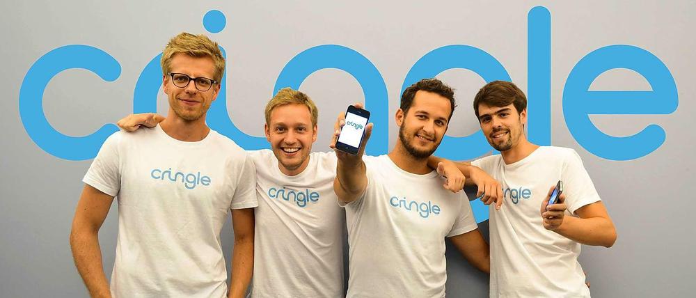 Die Gründer von Cringle wollen das Überweisen per Handy leichter machen.