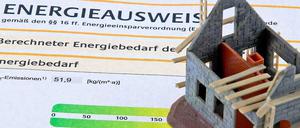 Innovativen Baustoffe, Sinkende Kosten. Für ein Haus, das nach der EnEV 2014 gebaut wurde, zahlen Bauherren heute weniger als für ein Haus, das 1990 gebaut wurde.