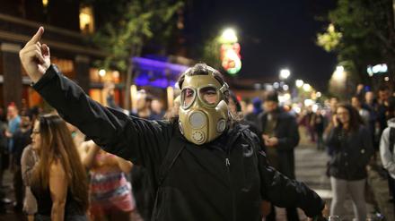 Protest in Berkeley, Kalifornien, gegen die Entscheidung der Grand Jury im Falle Erik Garner, der infolge von Polizeigewalt ums Leben gekommen war. 