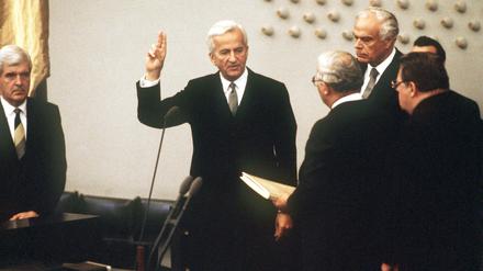 Richard von Weizsäcker bei seiner Vereidigung zum Bundespräsidenten am 1. Juli 1984