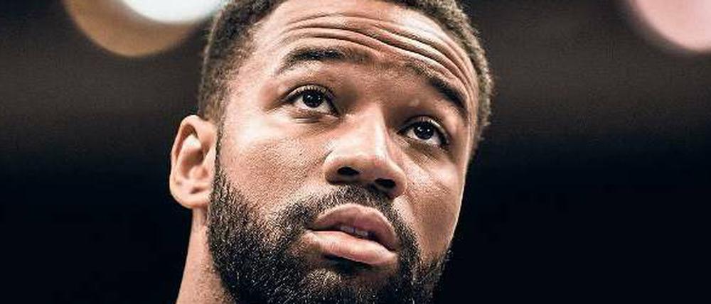 Reggie Redding, 26, spielt das zweite Jahr im Trikot von Alba Berlin. Zuvor stand er bei den Tigers Tübingen und Etha Engomis auf Zypern unter Vertrag. In der abgelaufenen Spielzeit kam der Shooting Guard bei der Wahl zum „Wertvollsten Spieler“ der Bundesliga auf den zweiten Platz. Redding ist in Philadelphia geboren und aufgewachsen, dort besuchte er auch das Villanova-College.