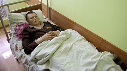 Der erste russische Gefangege. Ob er Soldat ist oder ein ehemaliger Soldat, ist noch unklar.