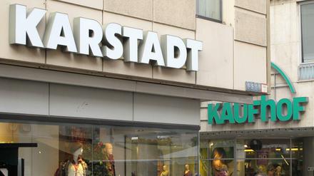 Fusionieren Karstadt und Kaufhof? Gerüchte gibt es seit längerem.