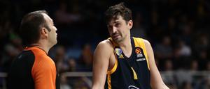 Nur ein Schulterzucken: Alexey Shved (rechts) ist Russlands größter Basketballstar.